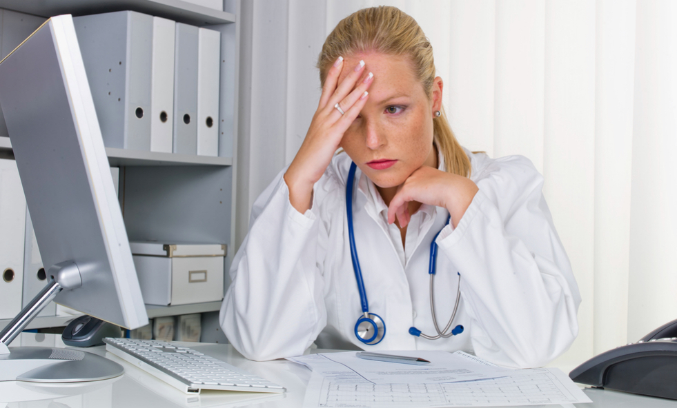 Глава Росздравнадзора предложил ввести систему штрафов для медиков