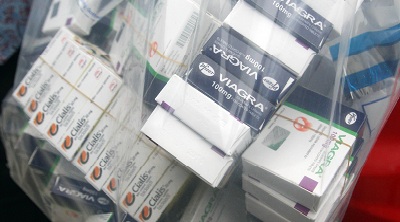 Росздравнадзор изъял 906 тысяч упаковок контрафактных лекарств