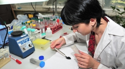 Доставлять противораковые лекарства к опухолям будут наноалмазы