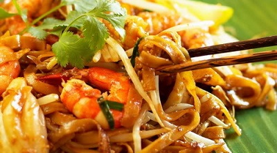 Китаец сумел с помощью лапши оплатить счета за лечение