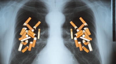 Американка отсудила у табачной компании 23 млрд долларов за смерть мужа от рака